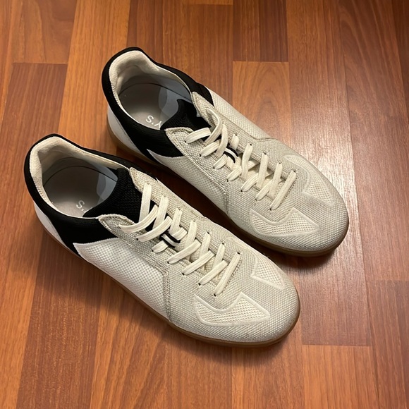 Rothy’s The RS01 Sneaker - Barely Worn! - Picture 1 of 5